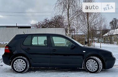 Хэтчбек Volkswagen Golf 2002 в Тернополе