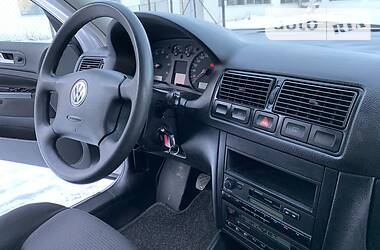 Универсал Volkswagen Golf 2001 в Виннице