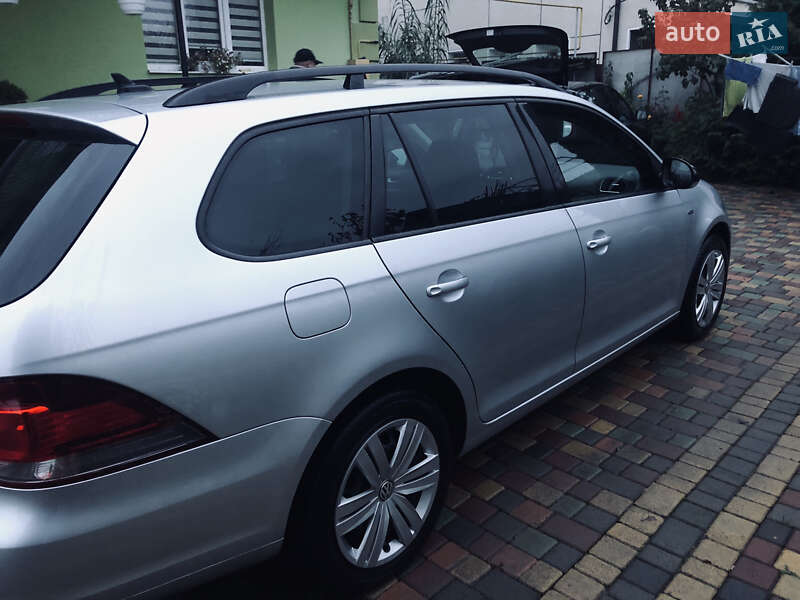 Универсал Volkswagen Golf 2013 в Виноградове