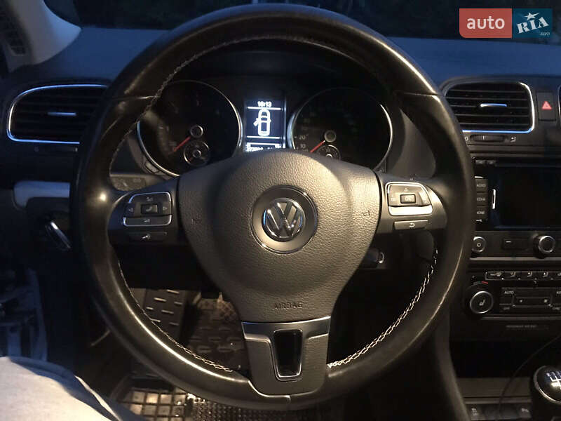 Универсал Volkswagen Golf 2013 в Виноградове