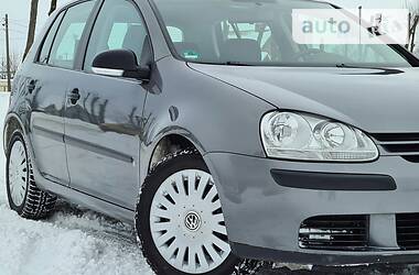 Хэтчбек Volkswagen Golf 2005 в Самборе