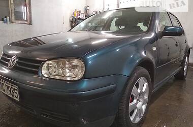 Хэтчбек Volkswagen Golf 2003 в Луцке