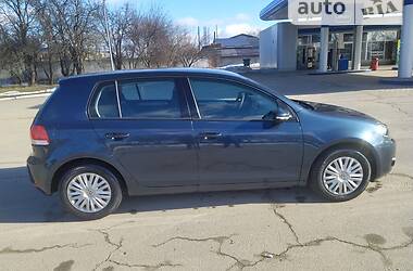 Хэтчбек Volkswagen Golf 2009 в Сумах