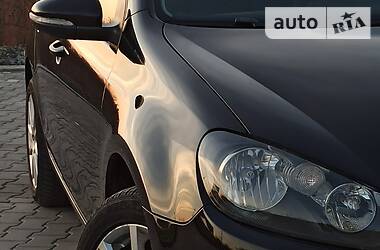 Хетчбек Volkswagen Golf 2009 в 