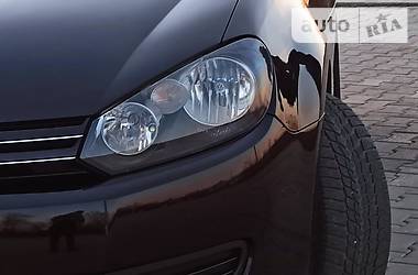 Хетчбек Volkswagen Golf 2009 в 