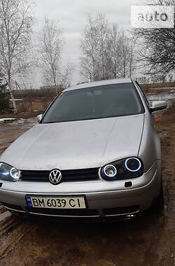 Хэтчбек Volkswagen Golf 2001 в Шостке