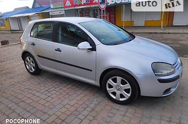 Хэтчбек Volkswagen Golf 2004 в Камне-Каширском