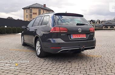 Універсал Volkswagen Golf 2018 в Львові
