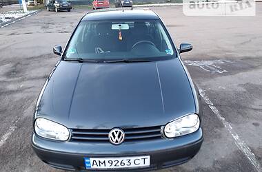 Хэтчбек Volkswagen Golf 2003 в Хорошеве