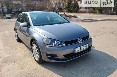 Хэтчбек Volkswagen Golf 2015 в Львове