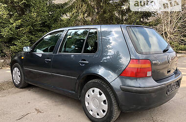 Хэтчбек Volkswagen Golf 2000 в Черкассах