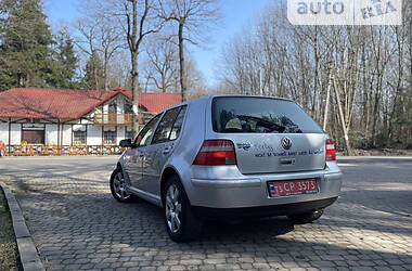 Хэтчбек Volkswagen Golf 2003 в Дрогобыче