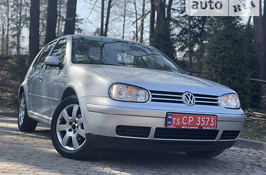 Хэтчбек Volkswagen Golf 2003 в Дрогобыче