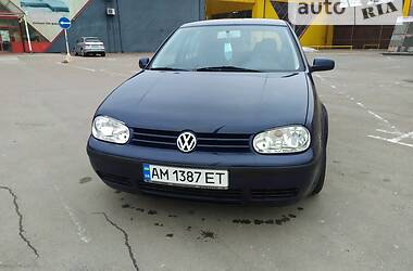 Хэтчбек Volkswagen Golf 2002 в Житомире