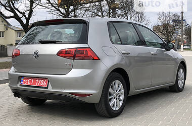 Хэтчбек Volkswagen Golf 2015 в Ивано-Франковске