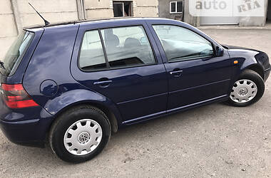 Хэтчбек Volkswagen Golf 2000 в Киверцах