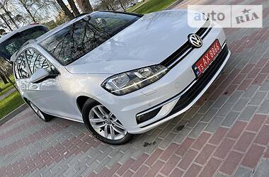 Универсал Volkswagen Golf 2017 в Сумах