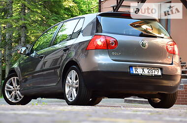 Хетчбек Volkswagen Golf 2006 в Дрогобичі