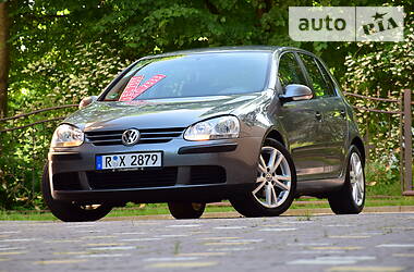 Хетчбек Volkswagen Golf 2006 в Дрогобичі