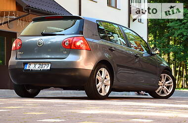 Хетчбек Volkswagen Golf 2006 в Дрогобичі