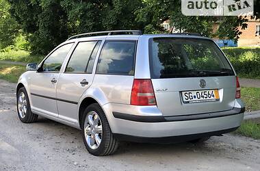 Универсал Volkswagen Golf 2003 в Киеве