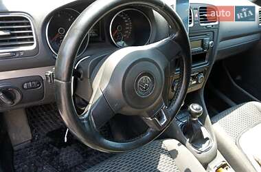 Универсал Volkswagen Golf 2010 в 