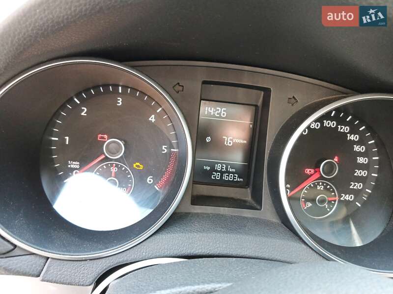 Универсал Volkswagen Golf 2010 в Черновцах