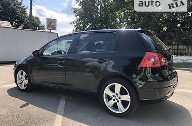 Хэтчбек Volkswagen Golf 2006 в Чернигове