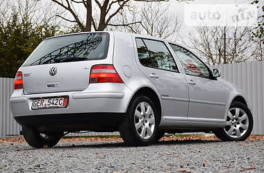 Хэтчбек Volkswagen Golf 2004 в Дрогобыче