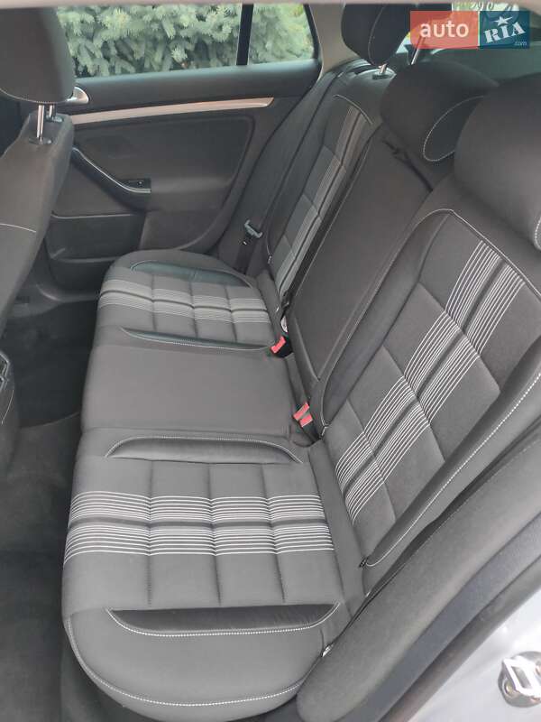 Универсал Volkswagen Golf 2012 в Тернополе