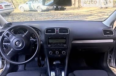 Хетчбек Volkswagen Golf 2010 в Києві