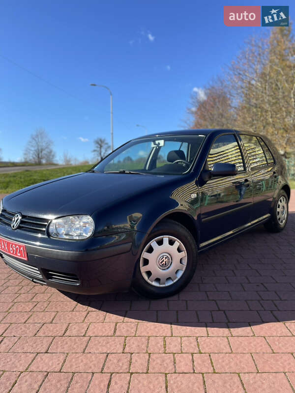 Хетчбек Volkswagen Golf 2001 в Трускавці