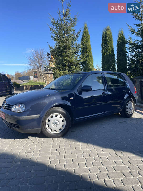 Хетчбек Volkswagen Golf 2001 в Трускавці