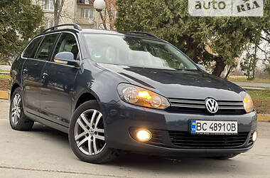 Универсал Volkswagen Golf 2010 в 