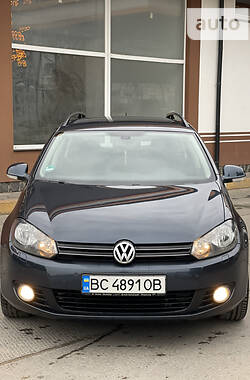 Универсал Volkswagen Golf 2010 в 