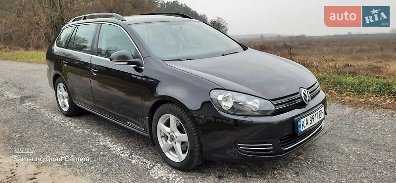 Универсал Volkswagen Golf 2011 в Киеве