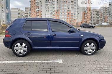 Хетчбек Volkswagen Golf 2000 в Вінниці