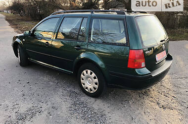 Универсал Volkswagen Golf 2003 в Хороле