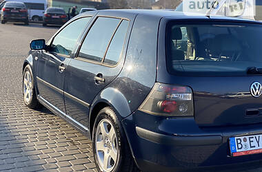 Хетчбек Volkswagen Golf 2002 в Старокостянтинові