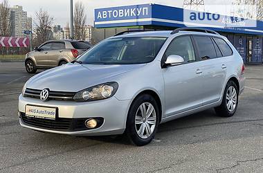 Універсал Volkswagen Golf 2010 в 