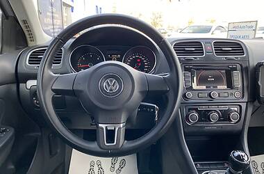 Універсал Volkswagen Golf 2010 в 
