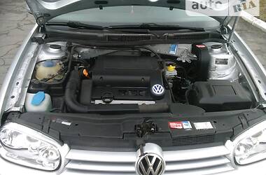 Хэтчбек Volkswagen Golf 2002 в Деражне