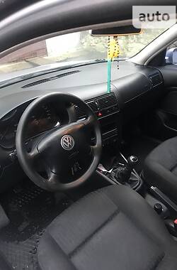 Хэтчбек Volkswagen Golf 2004 в Тернополе