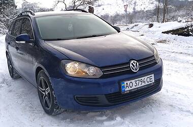 Универсал Volkswagen Golf 2009 в Воловце