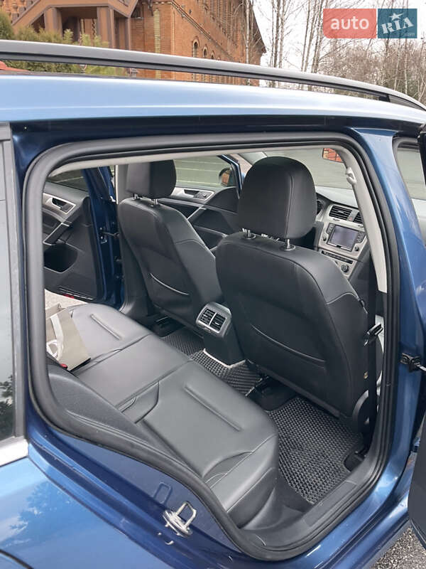 Універсал Volkswagen Golf 2016 в Вінниці
