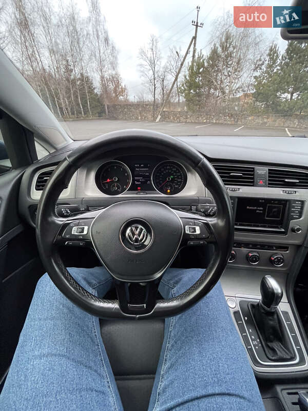Універсал Volkswagen Golf 2016 в Вінниці