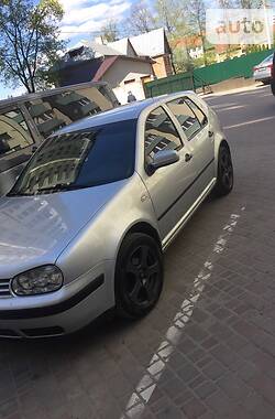 Хэтчбек Volkswagen Golf 2000 в Ивано-Франковске