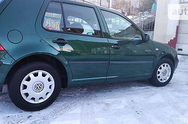 Хэтчбек Volkswagen Golf 2002 в Львове