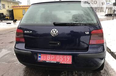 Хэтчбек Volkswagen Golf 2002 в Чернигове