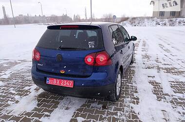 Хетчбек Volkswagen Golf 2005 в Сарнах